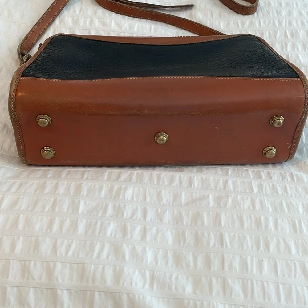 Dooney & Bourke bag vintage and classic - Picture 3 of 5